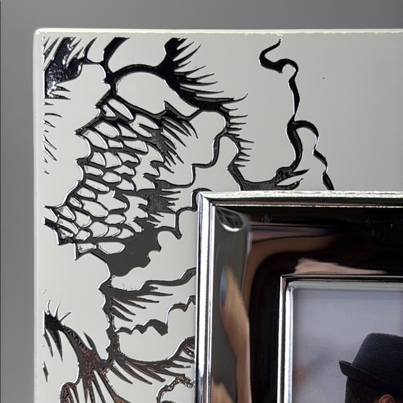 Lenox Silver Peony Photo Frame - Picture 2 of 10